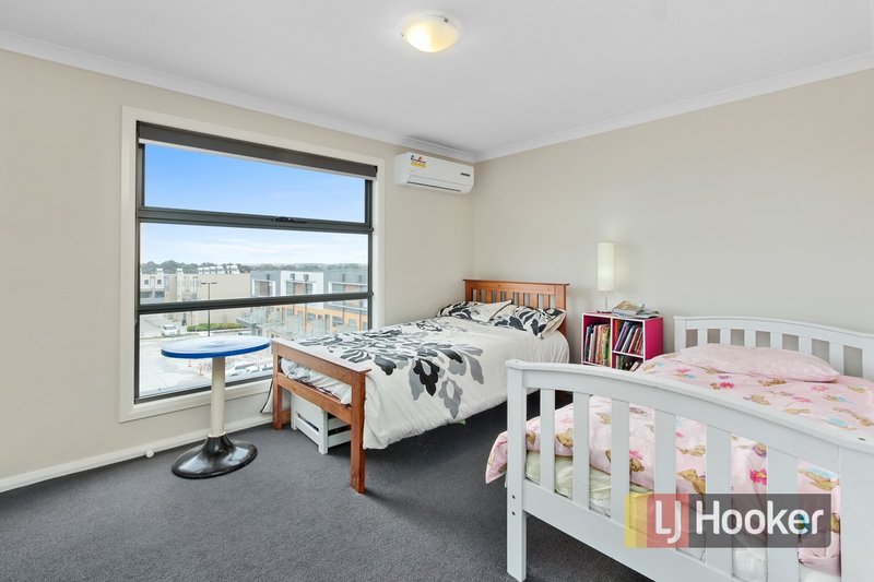 Photo - 102/4 Pacific Promenade, Pakenham VIC 3810 - Image 7