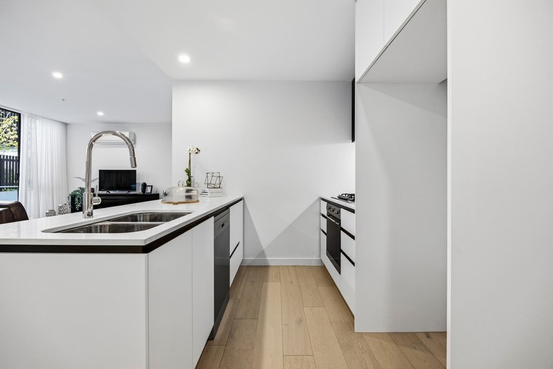 Photo - 102/49 Davison Street, Richmond VIC 3121 - Image 5