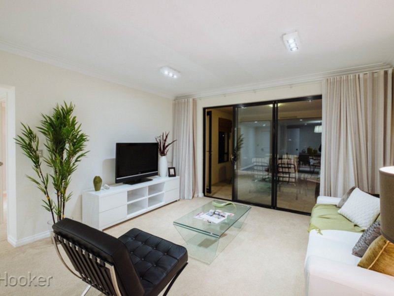 Photo - 10/25 Haig Park Circle, East Perth WA 6004 - Image 13