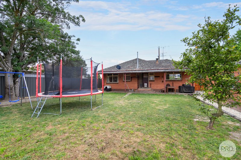 Photo - 1025 Norman Street, Wendouree VIC 3355 - Image 11