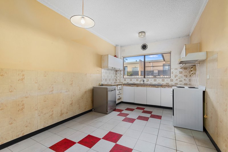 Photo - 10/25 Woids Avenue, Hurstville NSW 2220 - Image 5