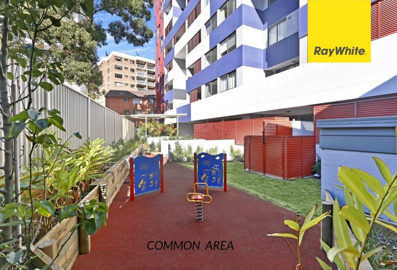 Photo - 102/6-10 Charles Street, Parramatta NSW 2150 - Image 10