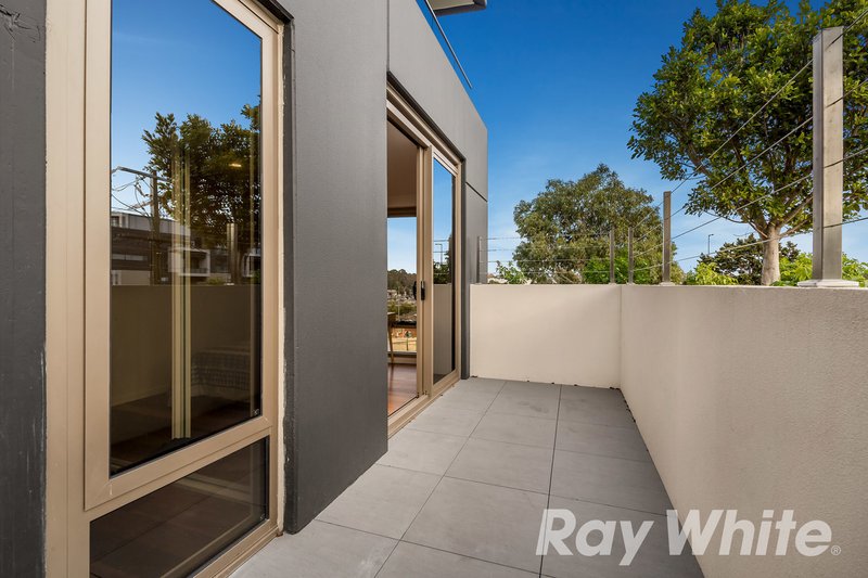 Photo - 102/6-8 Wellington Road, Box Hill VIC 3128 - Image 8