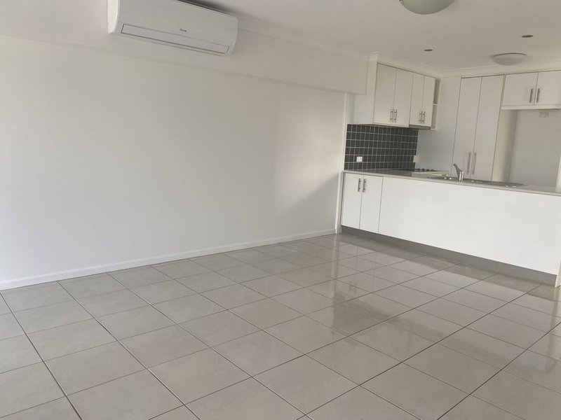 Photo - 10/26 Lower King Street, Caboolture QLD 4510 - Image 6