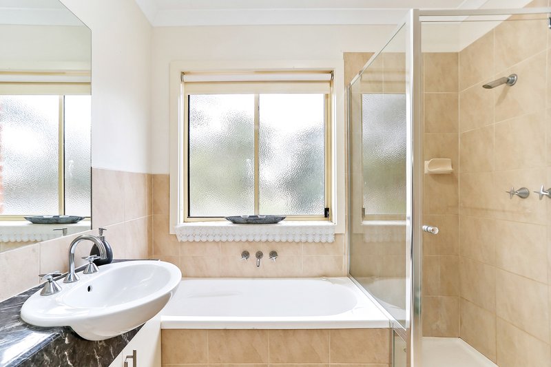 Photo - 10/26 Mckinley Drive, Roxburgh Park VIC 3064 - Image 7