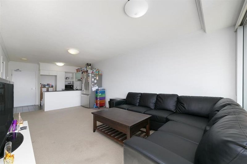 Photo - 102/62 Cordelia Street, South Brisbane QLD 4101 - Image 3