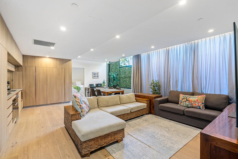 Photo - 102/66 Lambert Street, Kangaroo Point QLD 4169 - Image 2