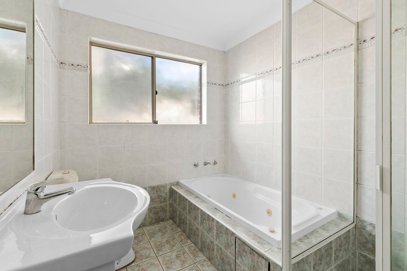 Photo - 10/27-28 Parkside Lane, Westmead NSW 2145 - Image 6