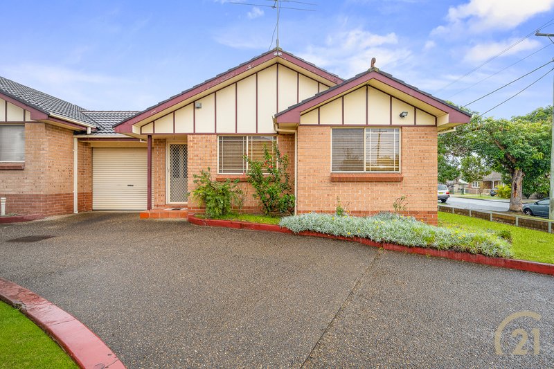 Photo - 10/27-29 Eton Street, Smithfield NSW 2164 - Image 1