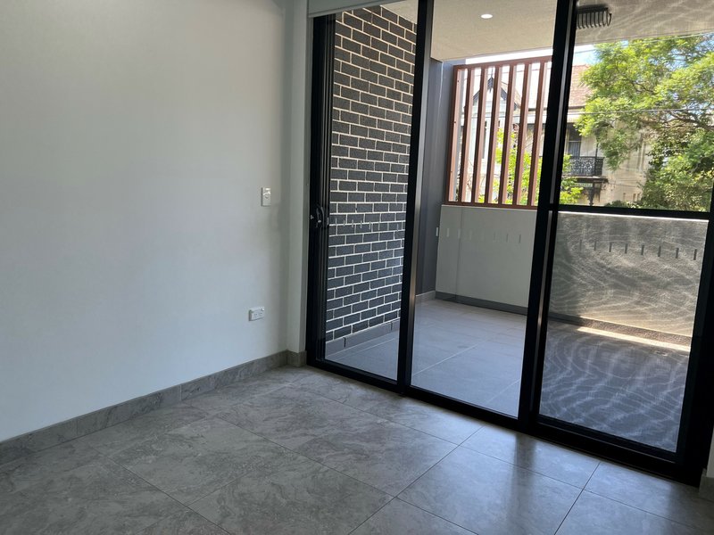 Photo - 10/27-29 Gordon Street, Burwood NSW 2134 - Image 5