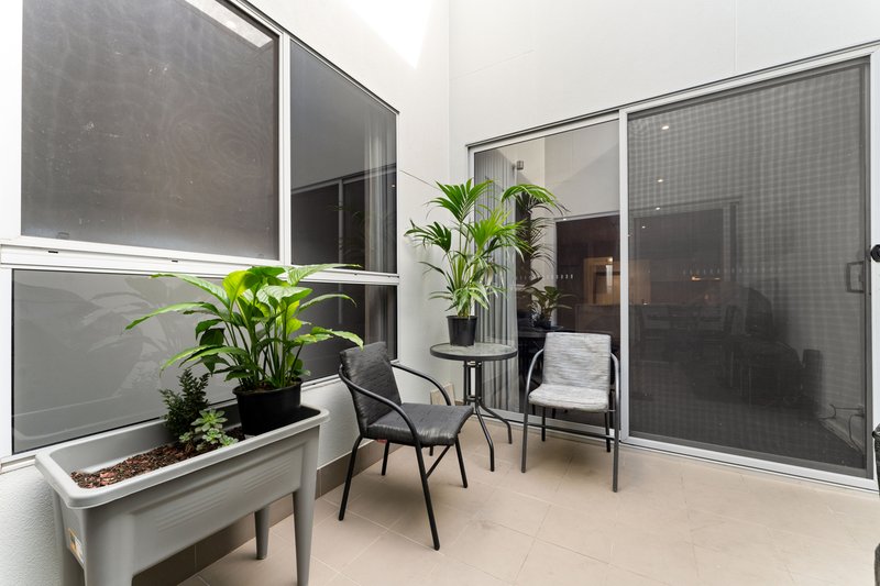 Photo - 10/27-29 Metro Parade, Mawson Lakes SA 5095 - Image 8