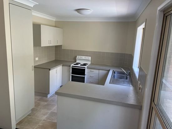 Photo - 10/27 Kadumba Street St , Yeronga QLD 4104 - Image 3