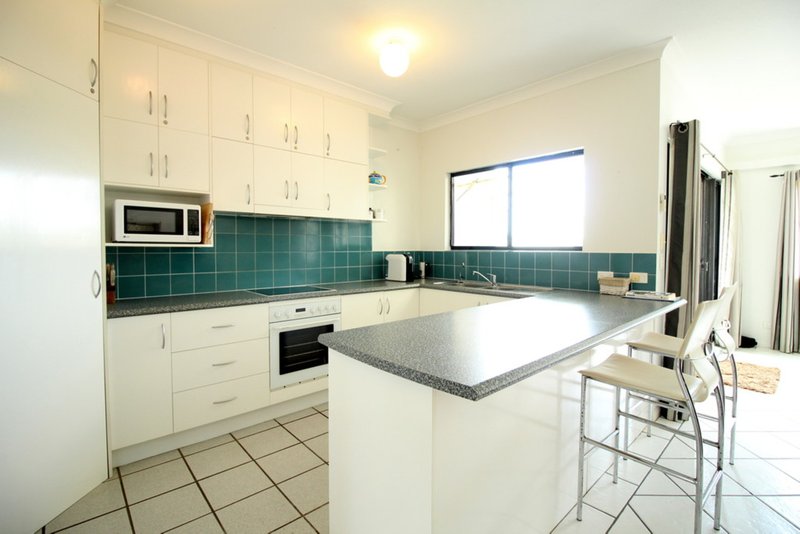 Photo - 10/27 South Esplanade, Bongaree QLD 4507 - Image 3