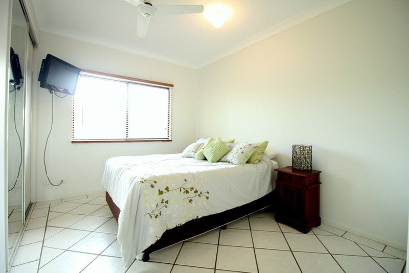 Photo - 10/27 South Esplanade, Bongaree QLD 4507 - Image 11