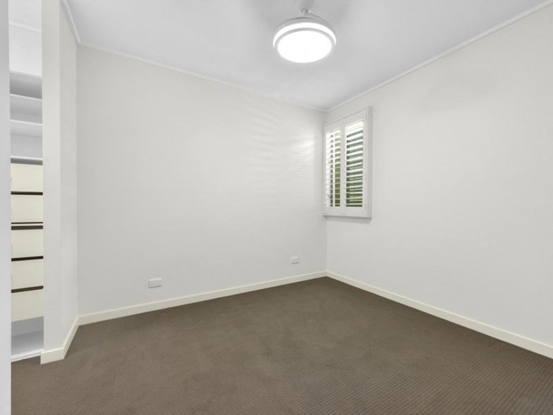 Photo - 102/71 Beeston St , Teneriffe QLD 4005 - Image 9