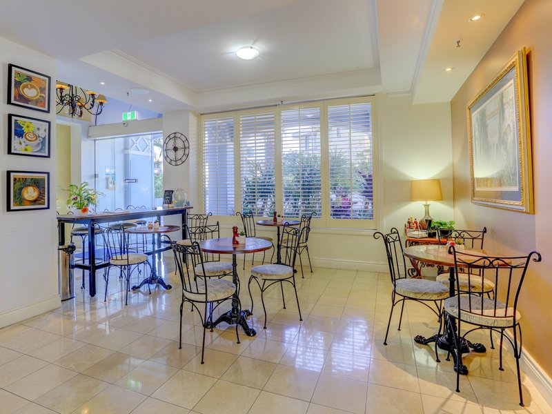 Photo - 1027/2633 Gold Coast Highway, Broadbeach QLD 4218 - Image 29