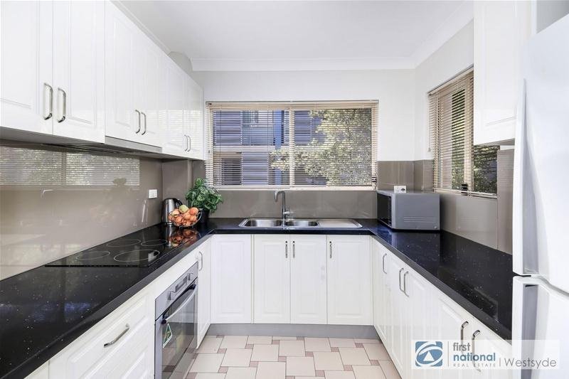 Photo - 10/275-277 Dunmore Street, Pendle Hill NSW 2145 - Image 4