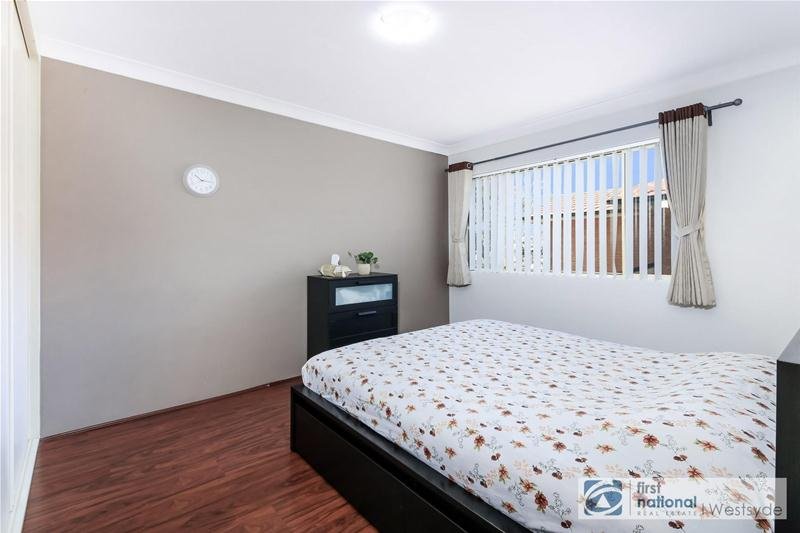 Photo - 10/275-277 Dunmore Street, Pendle Hill NSW 2145 - Image 5