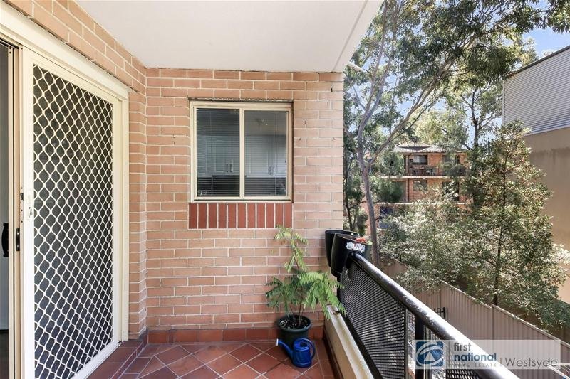 Photo - 10/275-277 Dunmore Street, Pendle Hill NSW 2145 - Image 8