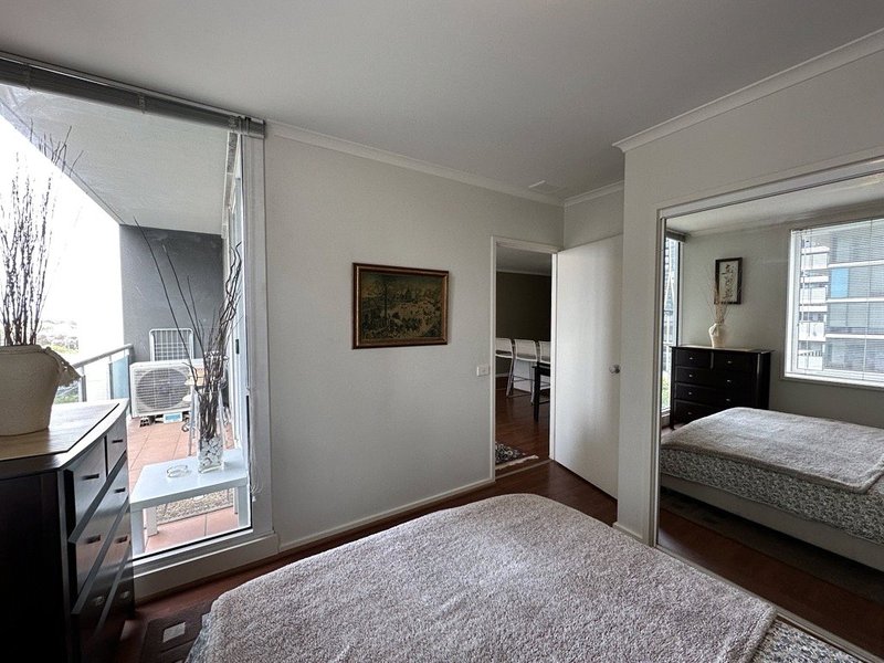 Photo - 102/79 Whiteman Street, Southbank VIC 3006 - Image 10