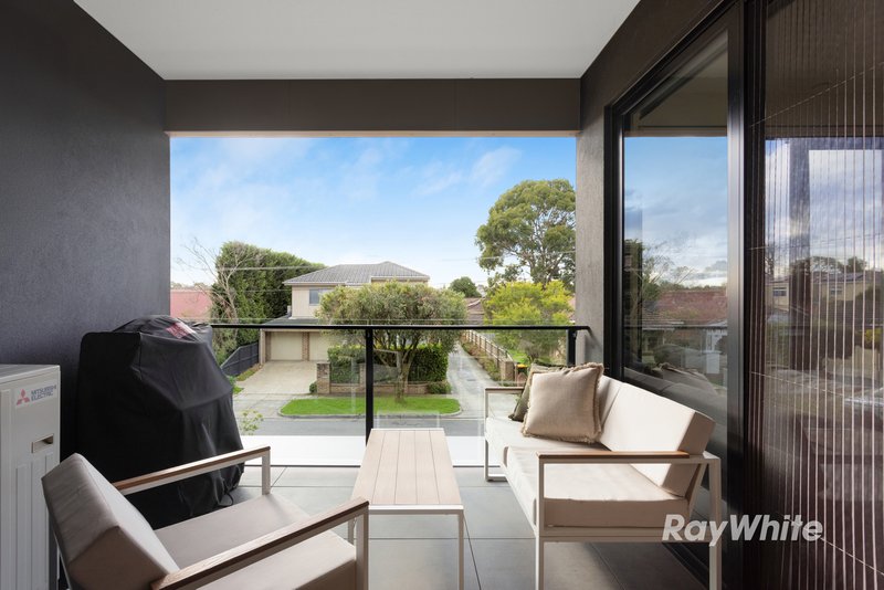 Photo - 102/8 Blair Street, Bentleigh VIC 3204 - Image 5