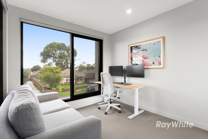 Photo - 102/8 Blair Street, Bentleigh VIC 3204 - Image 9