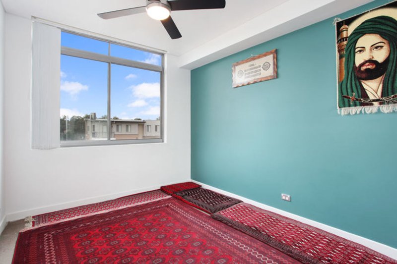 Photo - 10/28 Brickworks Drive, Merrylands NSW 2160 - Image 3