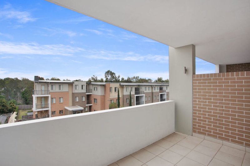 Photo - 10/28 Brickworks Drive, Merrylands NSW 2160 - Image 5