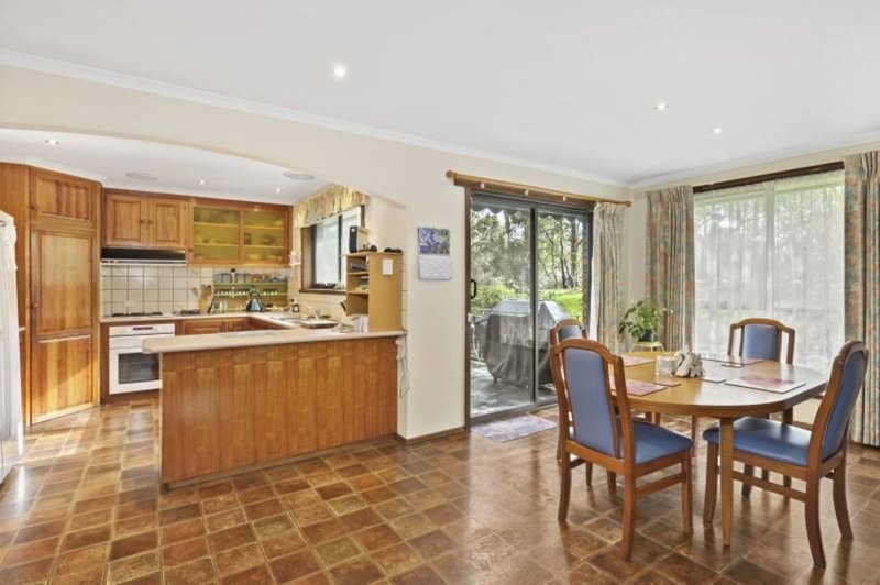 Photo - 1028 Geelong Road, Mount Clear VIC 3350 - Image 6