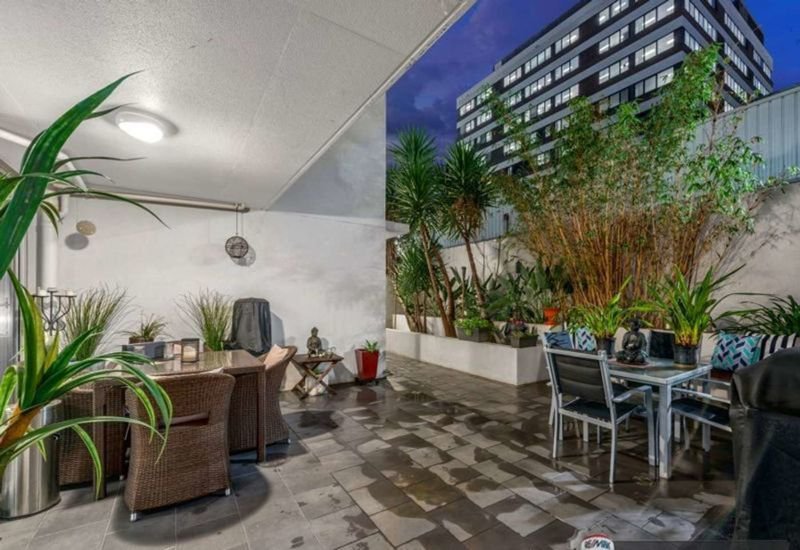 Photo - 102/82 Alfred Street, Fortitude Valley QLD 4006 - Image 2