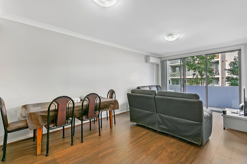 Photo - 102/8B Myrtle Street, Prospect NSW 2148 - Image 3