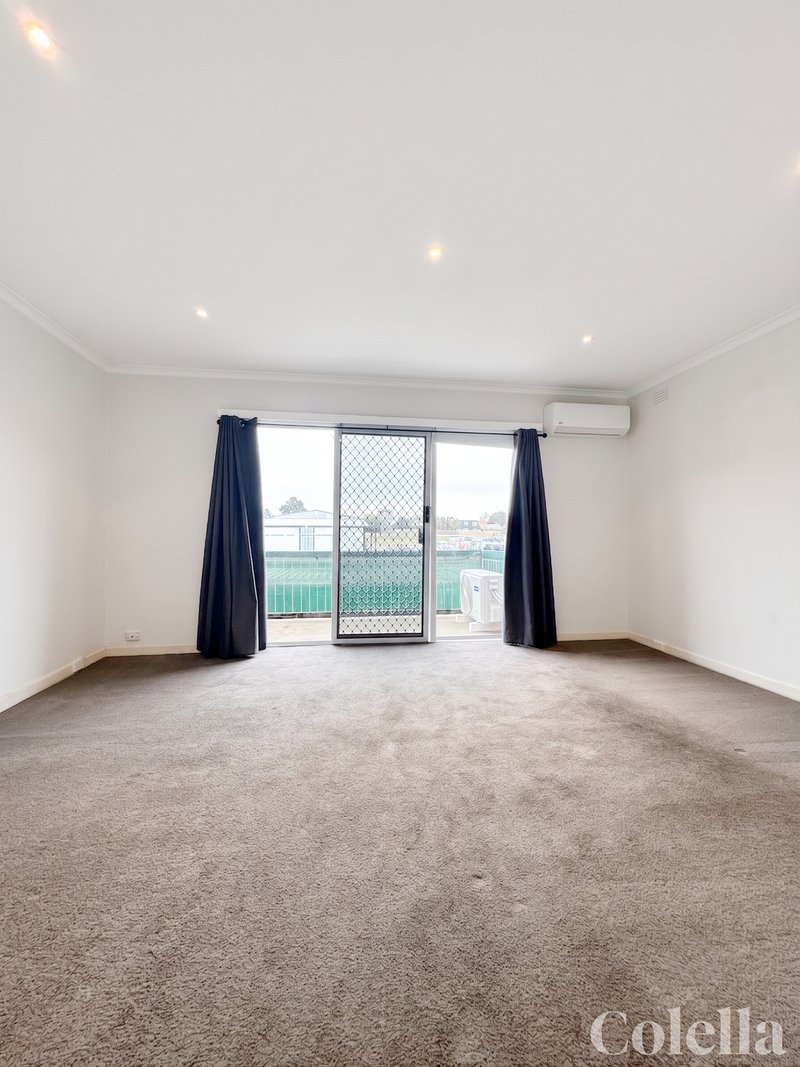Photo - 10/29 Graham Road, Highett VIC 3190 - Image 2