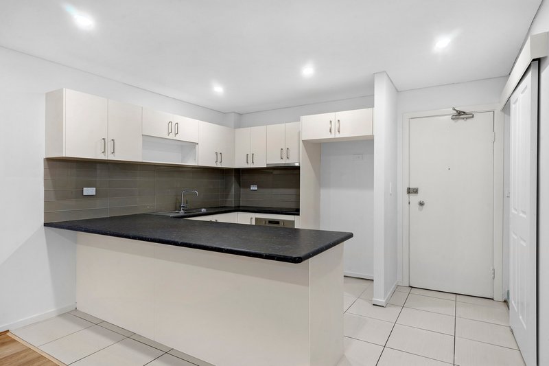 Photo - 10/29 Kildare Road, Blacktown NSW 2148 - Image 2