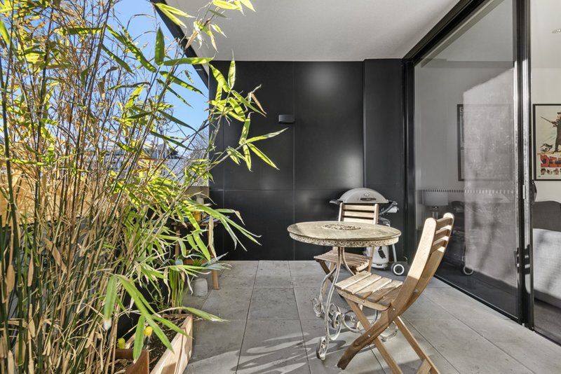 Photo - 10/299 Forbes Street, Darlinghurst NSW 2010 - Image 3