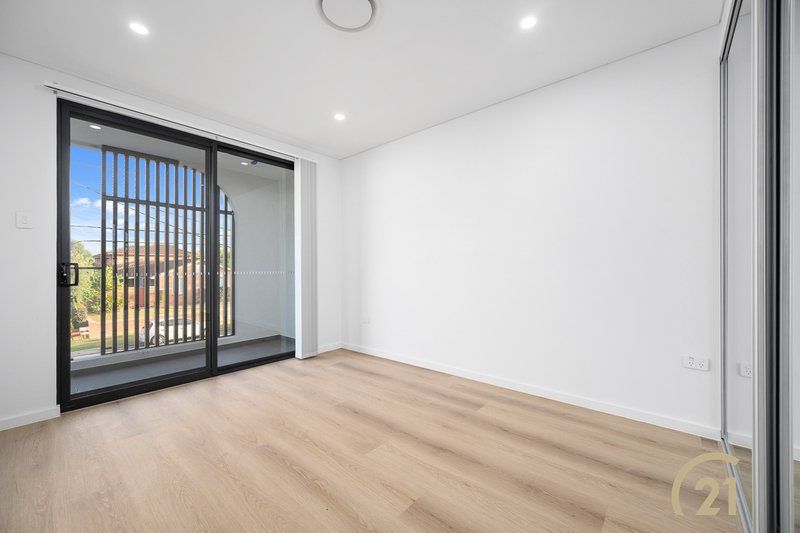 Photo - 102A Polding Street, Smithfield NSW 2164 - Image 9