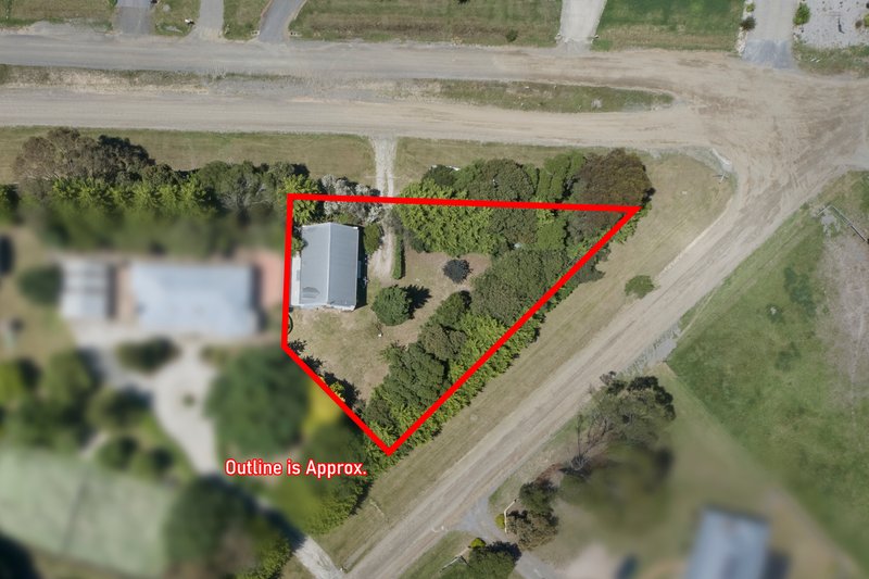 Photo - 102A Somerville Street, Buninyong VIC 3357 - Image 9