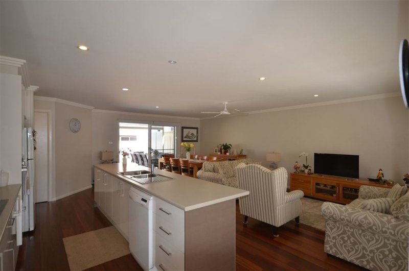 Photo - 10/2a Toorak Court, Port Macquarie NSW 2444 - Image 4