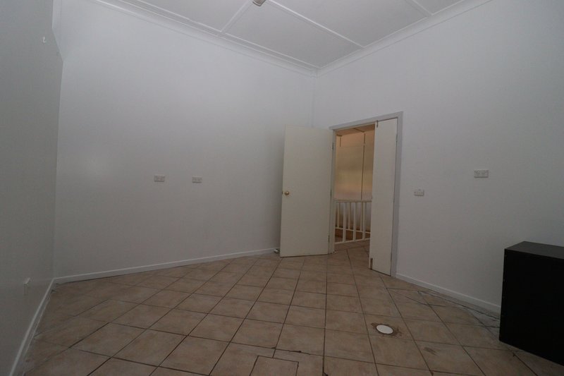 Photo - 102A Victoria Street, St George QLD 4487 - Image 8