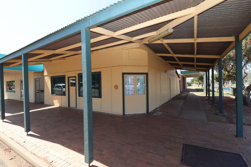 Photo - 102A Victoria Street, St George QLD 4487 - Image 12