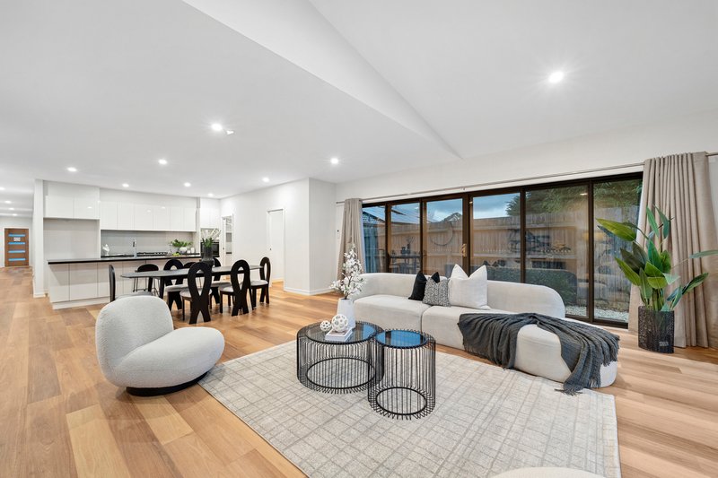 Photo - 102b Stud Road, Wantirna VIC 3152 - Image 3