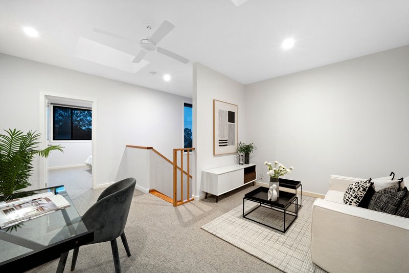 Photo - 102b Stud Road, Wantirna VIC 3152 - Image 6