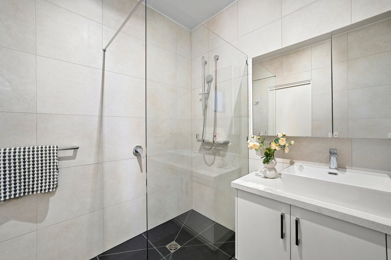 Photo - 102b Stud Road, Wantirna VIC 3152 - Image 8