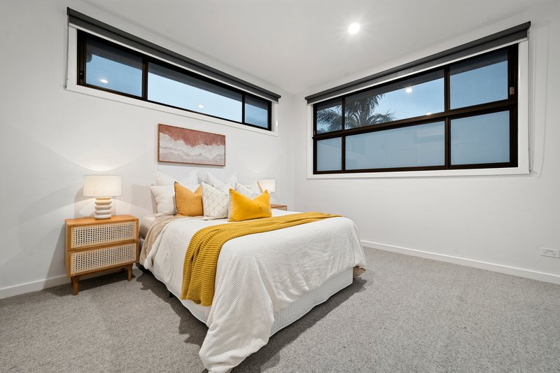 Photo - 102b Stud Road, Wantirna VIC 3152 - Image 9