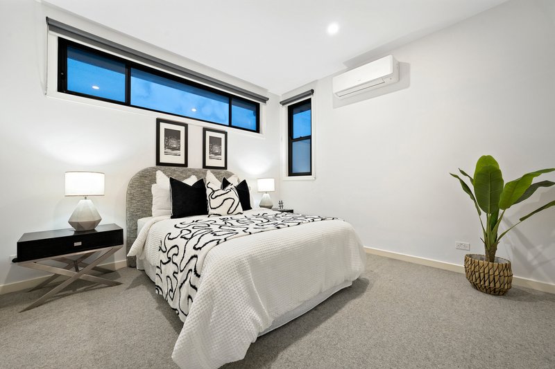 Photo - 102b Stud Road, Wantirna VIC 3152 - Image 12