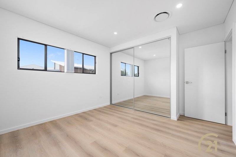 Photo - 102C Polding Street, Smithfield NSW 2164 - Image 8