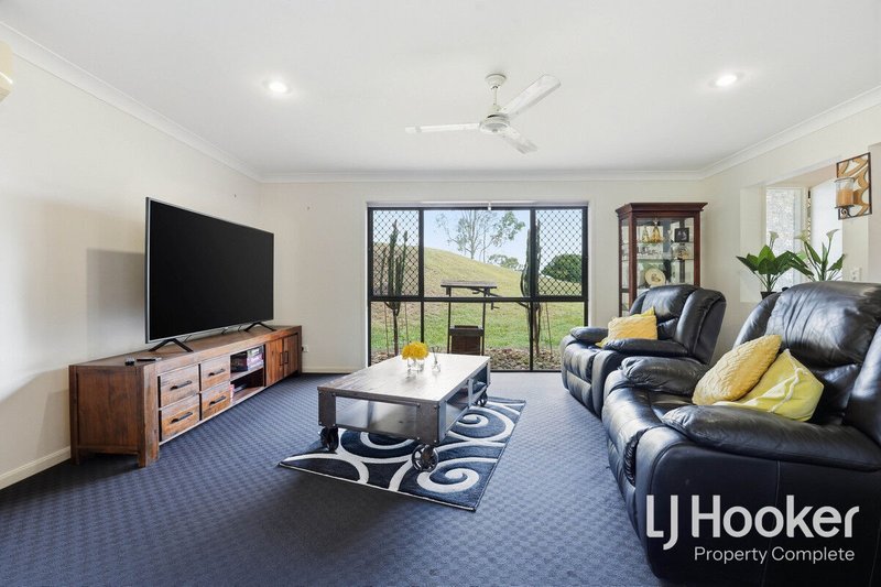 Photo - 103 - 105 Francis Close, Kooralbyn QLD 4285 - Image 4