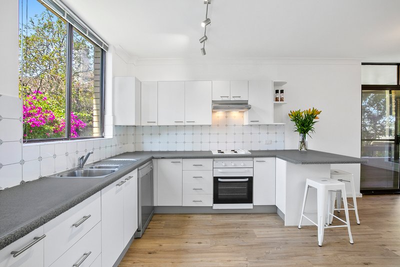 Photo - 10/3-5 Hilltop Crescent, Fairlight NSW 2094 - Image 3