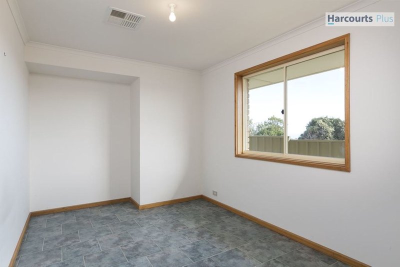 Photo - 103 Barramundi Drive, Hallett Cove SA 5158 - Image 14