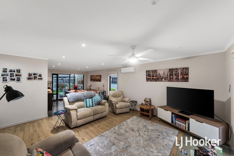 Photo - 10/3 Campaspe Way, Point Cook VIC 3030 - Image 6