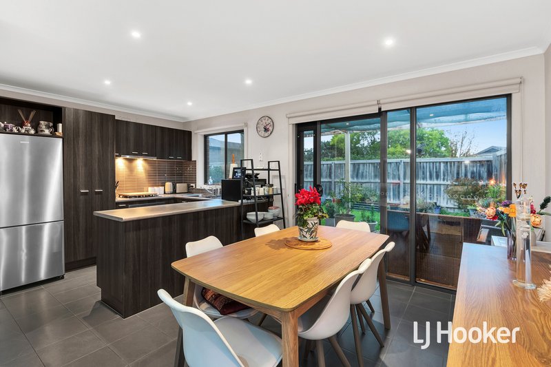 Photo - 10/3 Campaspe Way, Point Cook VIC 3030 - Image 8